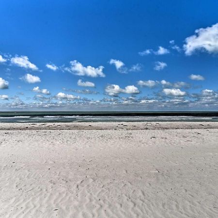 Sun-Soaked Coastal Hideaway - Steps To Beach! Clearwater Beach Ngoại thất bức ảnh